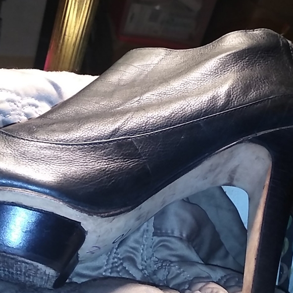 BCBG 10 leather booties - Picture 6 of 9